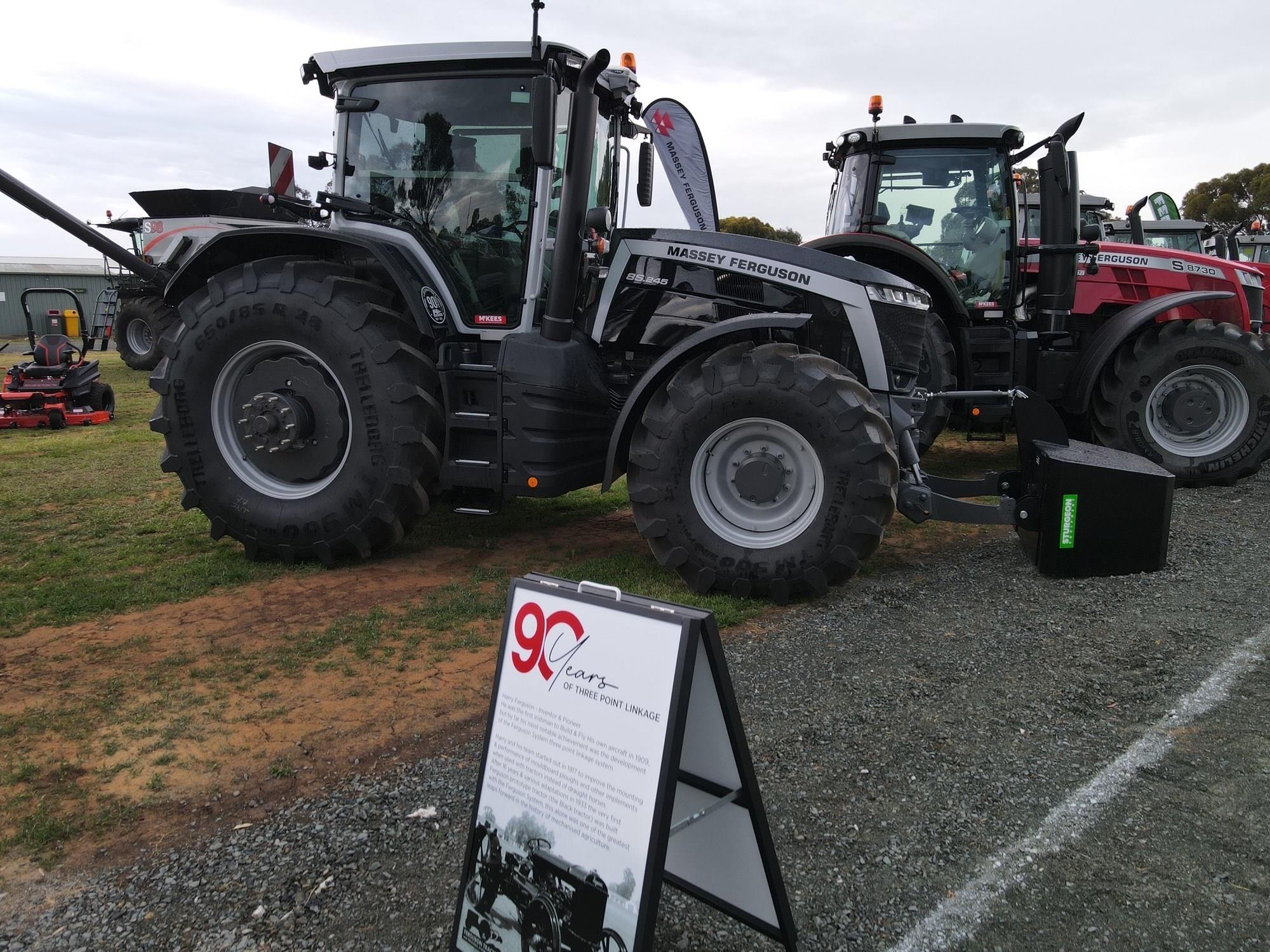 Check Out Our 8S.265 Black Tractor Tribute From Elmore Field Days 2023